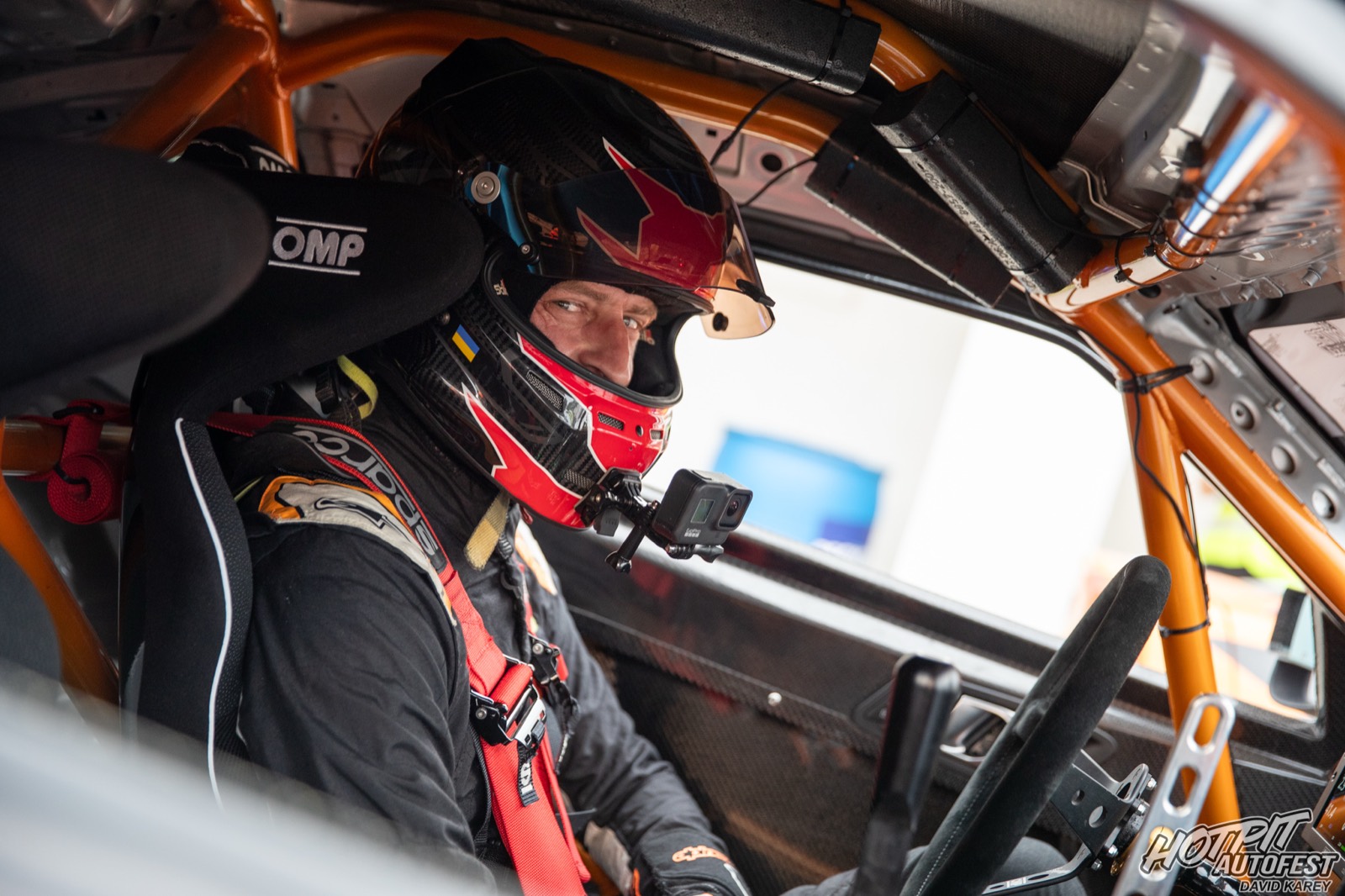 Huragan Racing Driver in Cockpit